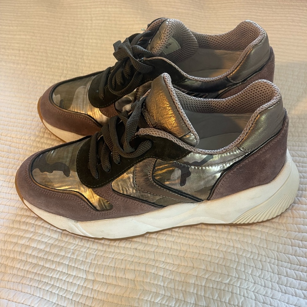 Voile Blanche Kylee Camo Sneakers